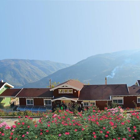 Ktima Noosfera Wellness & Retreat Center Hotel Karya Buitenkant foto
