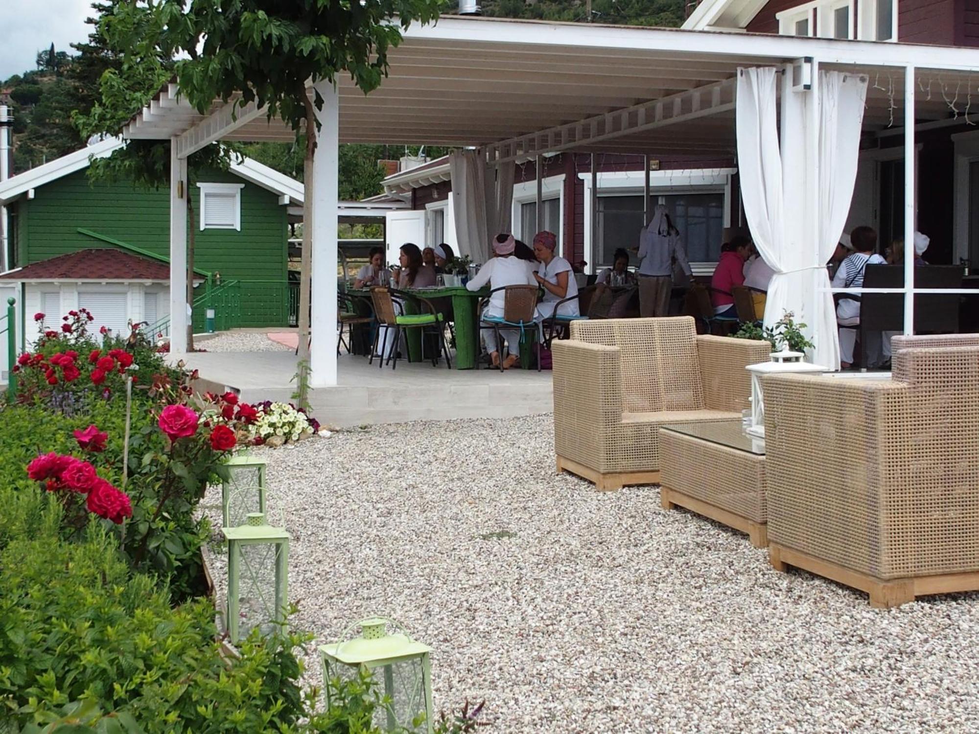 Ktima Noosfera Wellness & Retreat Center Hotel Karya Buitenkant foto