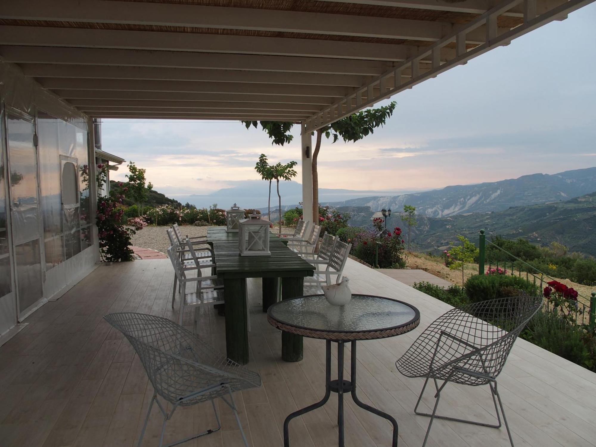 Ktima Noosfera Wellness & Retreat Center Hotel Karya Buitenkant foto