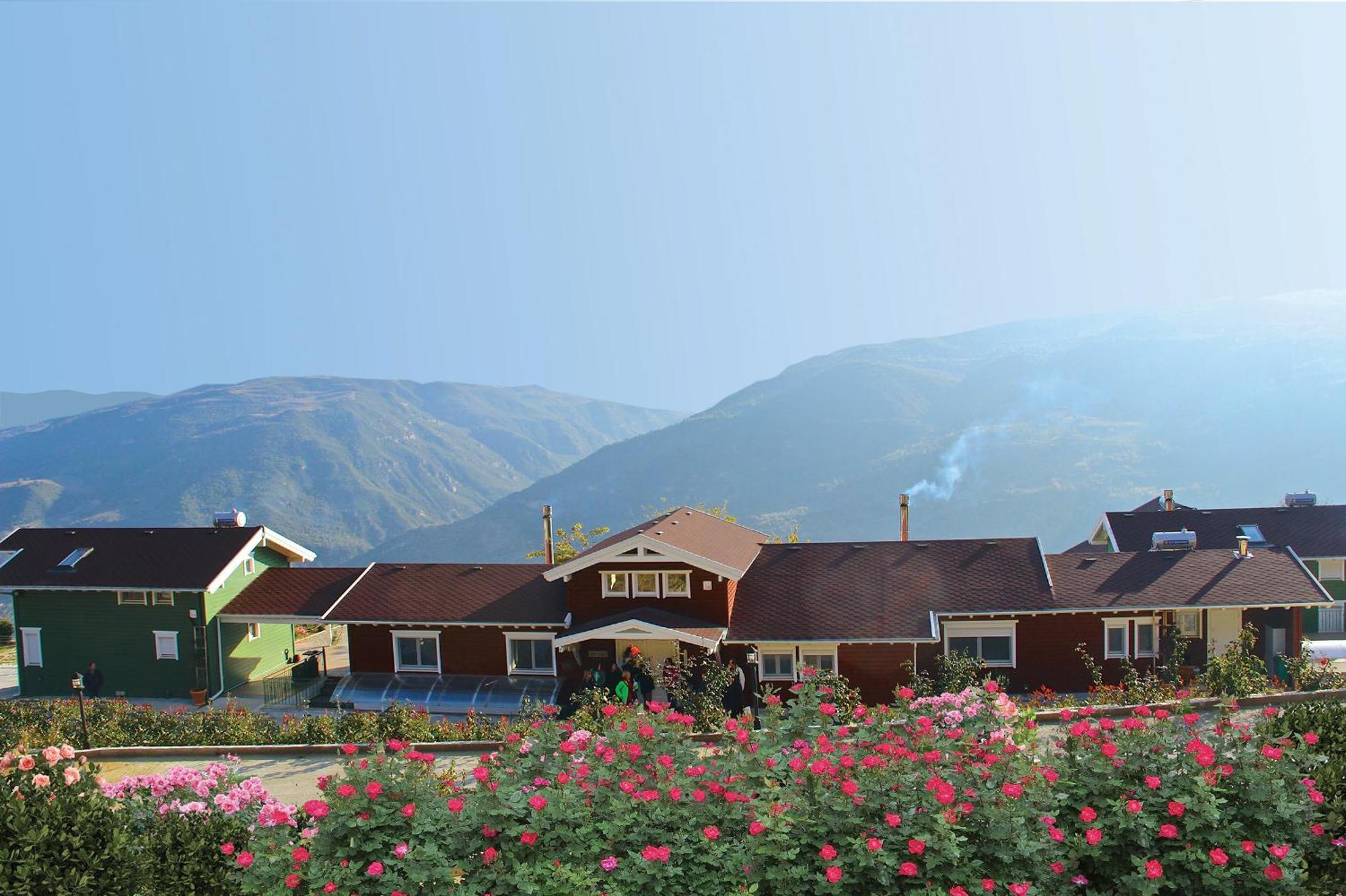 Ktima Noosfera Wellness & Retreat Center Hotel Karya Buitenkant foto